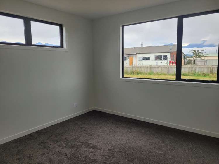 12 Willett Way Te Anau_12