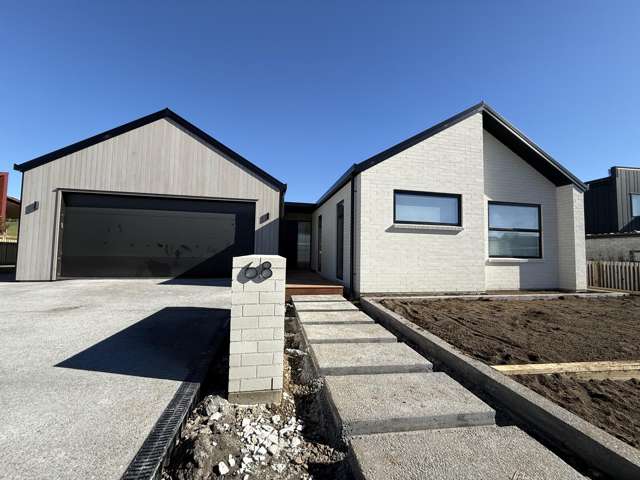 68 Omahina Street