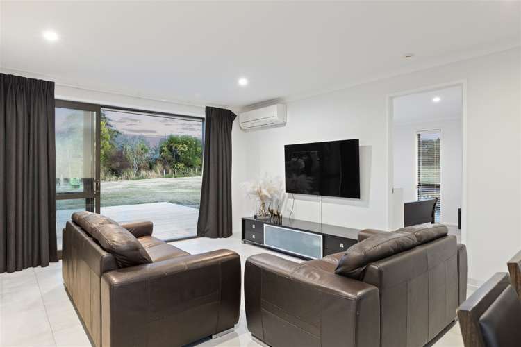 1 Three Oaks Drive Dairy Flat_16