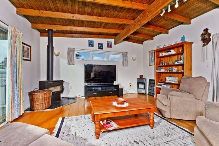 669 East Coast Road Browns Bay_23