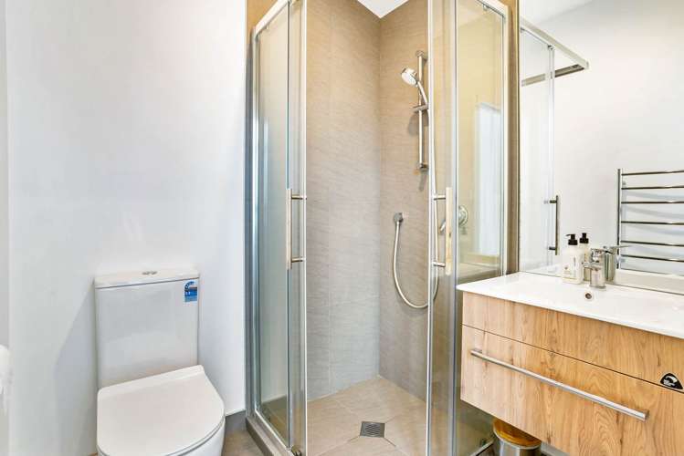 52d Selwyn Avenue Mission Bay_16