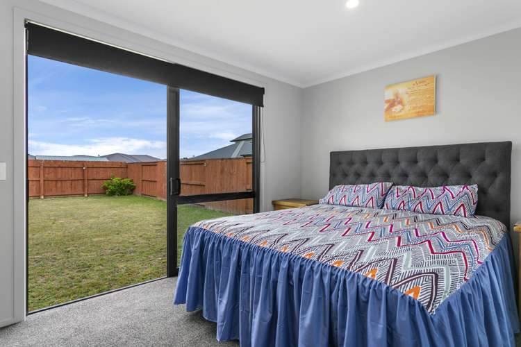 6 Broadcast Lane Rangatira Park_12