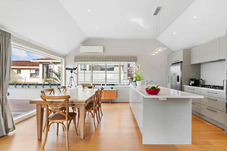 2/33 Ronaki Road Mission Bay_14