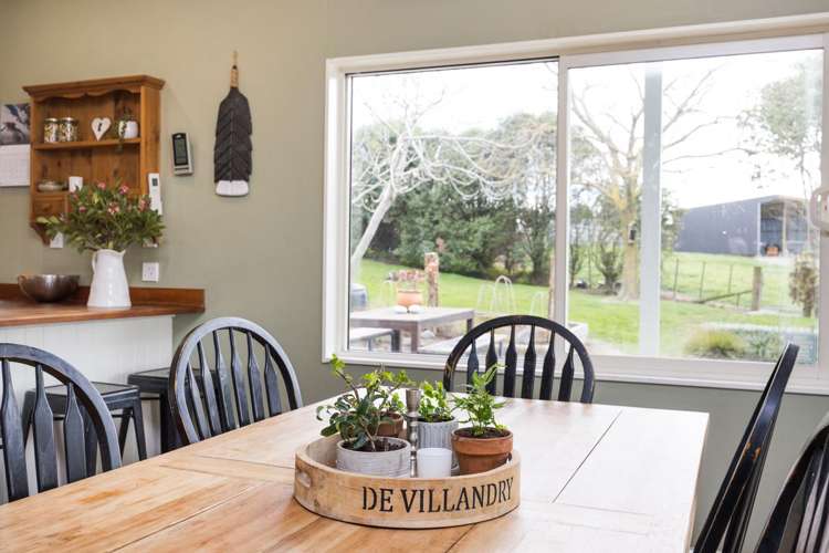 780 Halcombe Road Halcombe_18