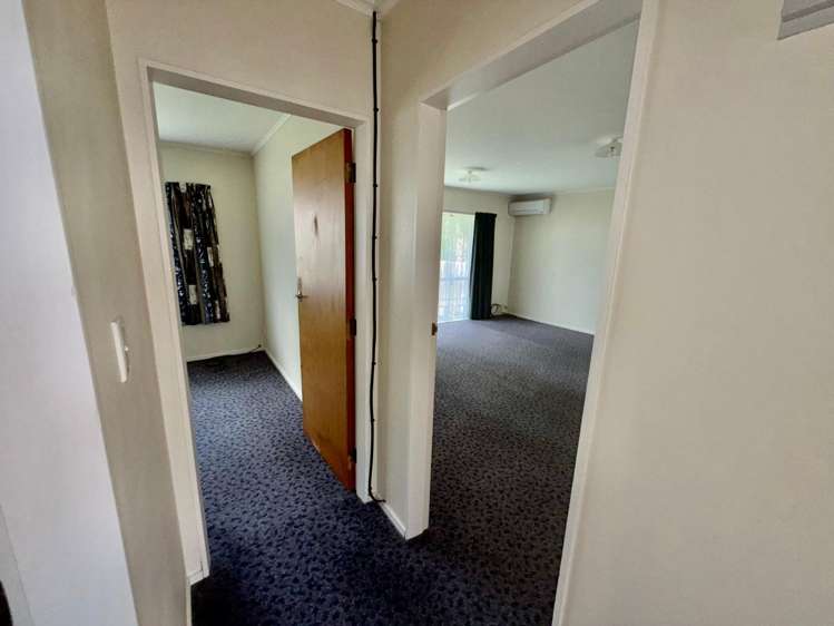  2/12 Fraser Street Wainuiomata_12