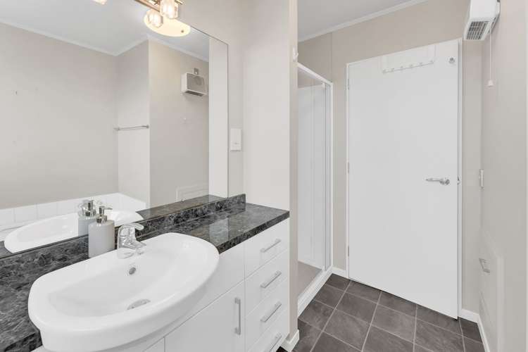 150 Pages Road Marchwiel_15