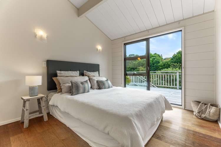 37b Ocean Road Surfdale_14