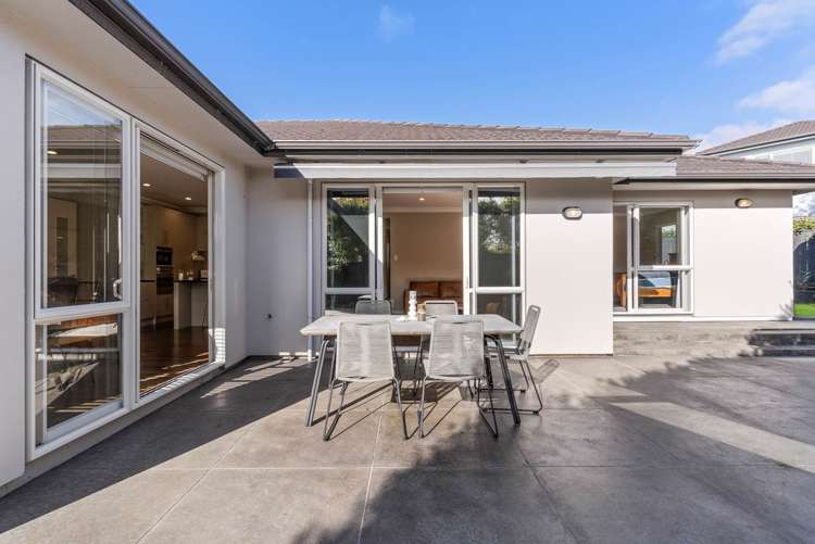 17 Huntington Park Drive Greenhithe_21