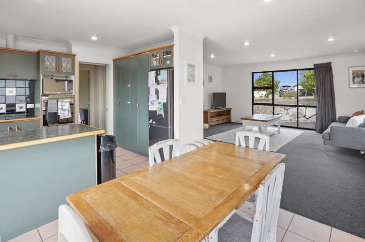 14 Olympus Way Richmond_9