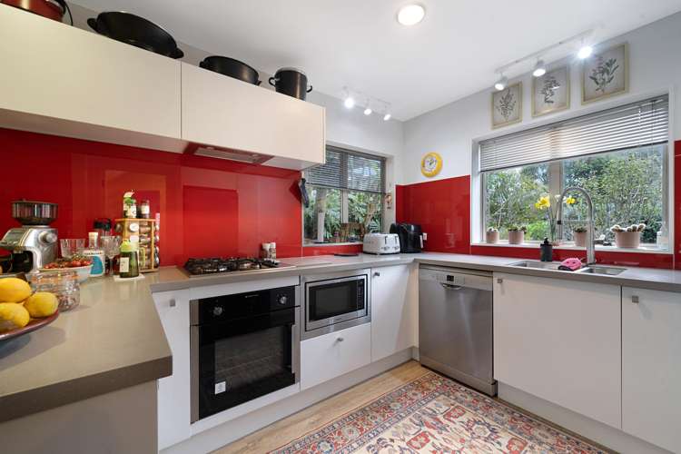 2/18a Clayburn Road Glen Eden_15