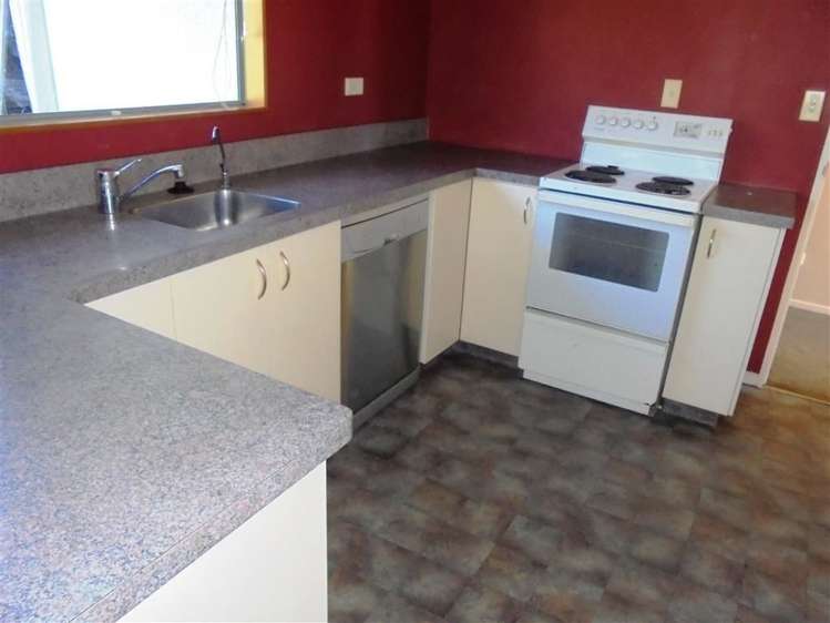 65 Kingsford Drive Stoke_2