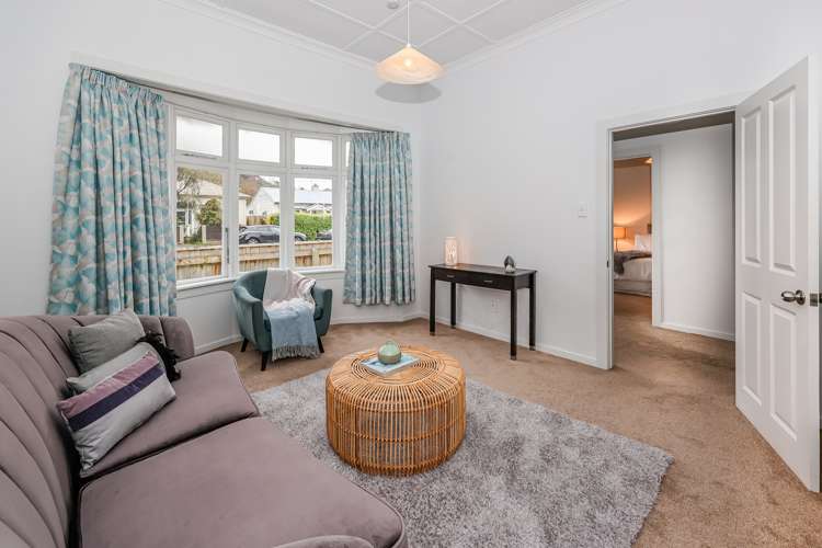 35 Crown Street North East Valley_3