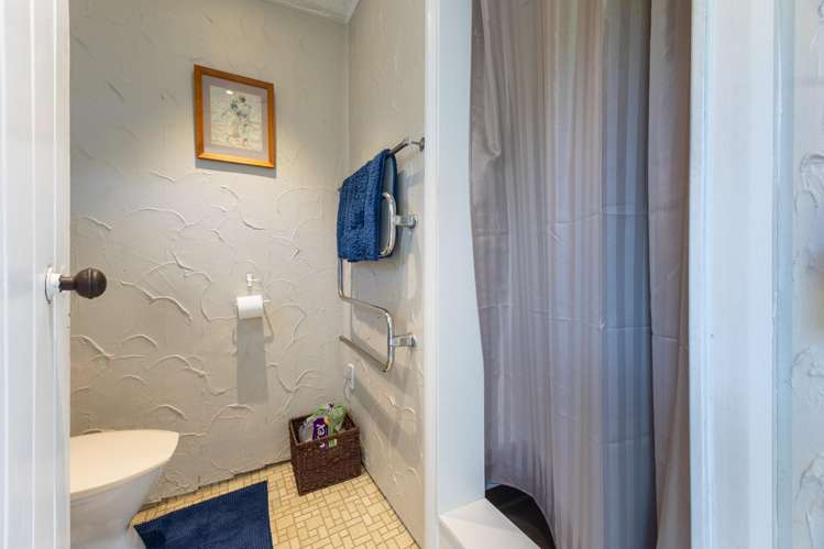 25 The Esplanade Raumati South_14