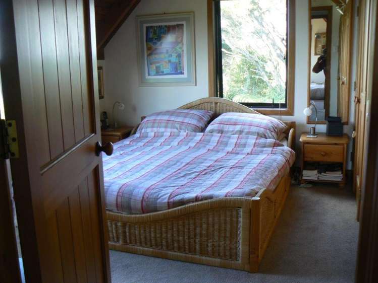 5 Pine Tree Lane Russell_9