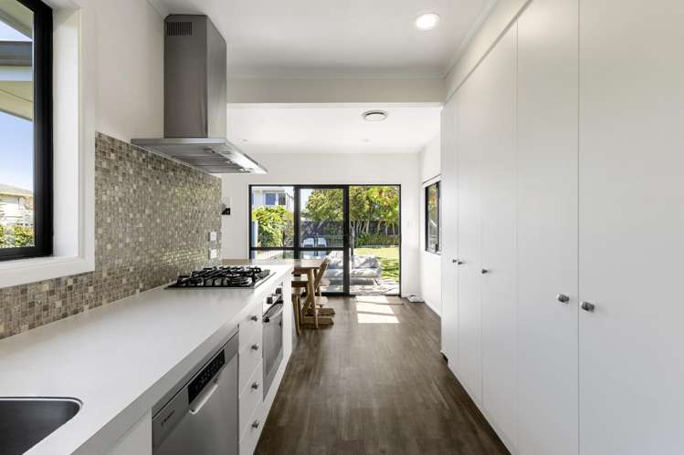 74 Harbour Drive Otumoetai_18