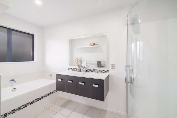 32 Hussey Road Harewood_15