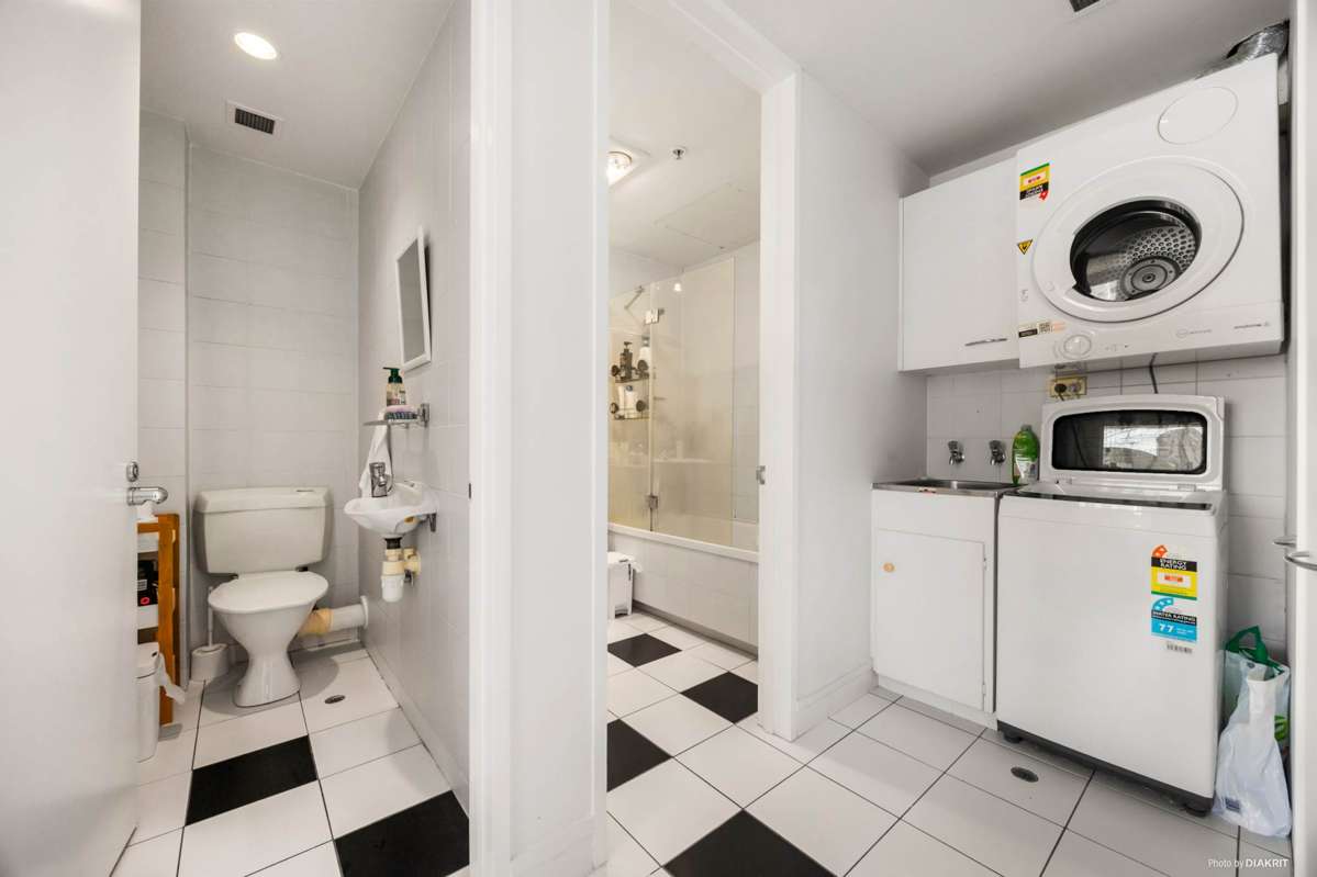 8B/4-8 Short Street_3