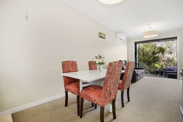 72 Norwood Drive Flat Bush_4