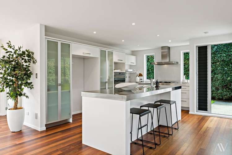 39 English Oak Drive Schnapper Rock_21