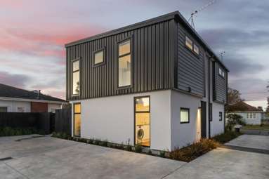 2/7 Hinemoa Street_1