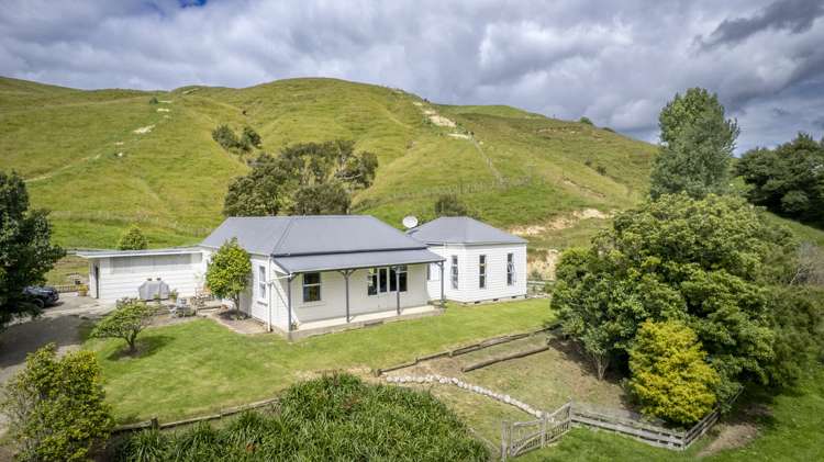769 Pa Valley Road Eketahuna_17