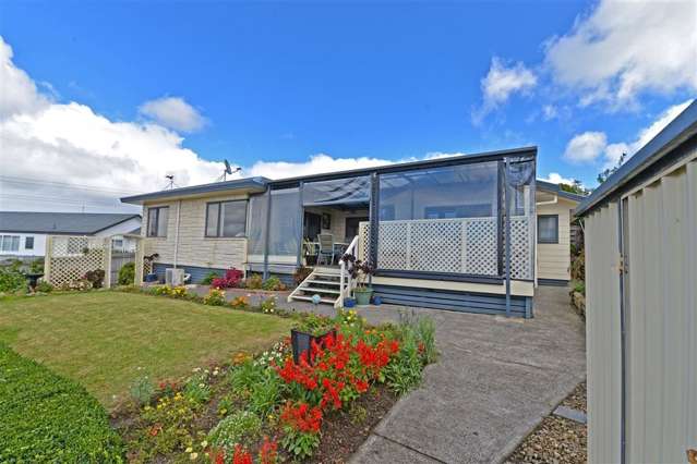 68 Garton Drive Massey_2