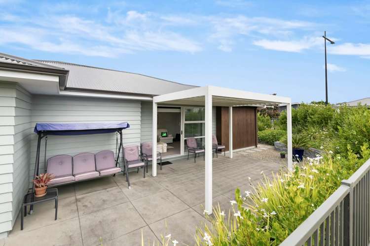 6 Taikura Avenue Red Beach_19