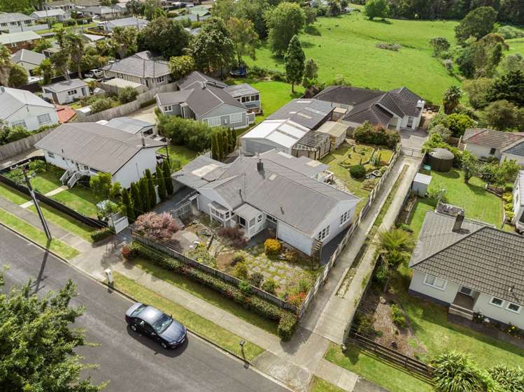 78 Mcrobbie Road Kingseat_11