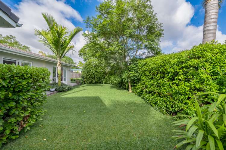 11 Holly Way Sunnyhills_26