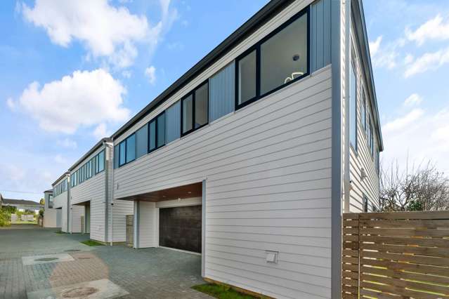 8d Deuxberry Avenue Northcote_2