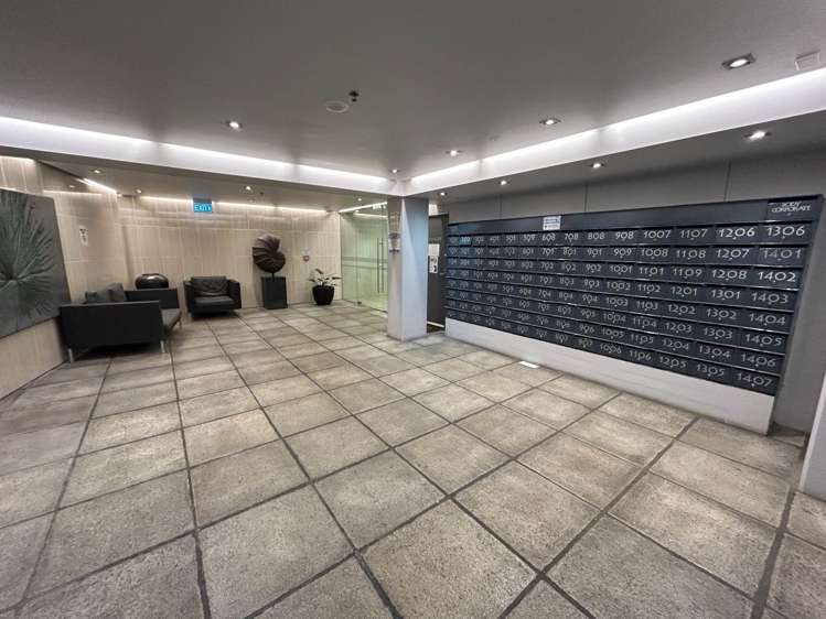 405/17 Vogel Lane City Centre_8