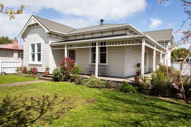 8 York Street Dannevirke_1