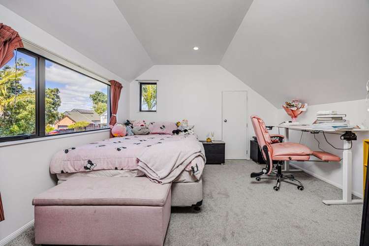 13 Asics Drive Favona_9