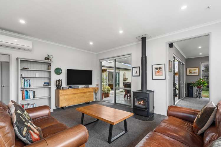 20 Sunline Avenue Lincoln_11