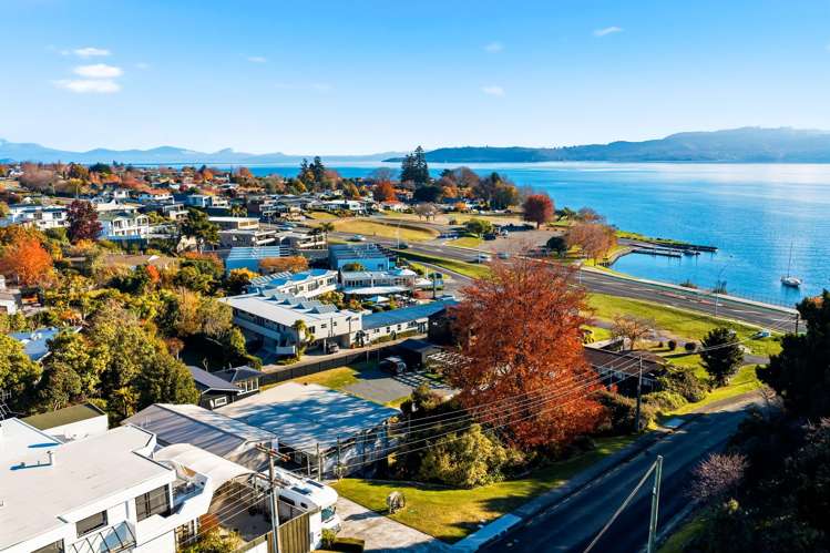 5 Matuku Street Two Mile Bay_33