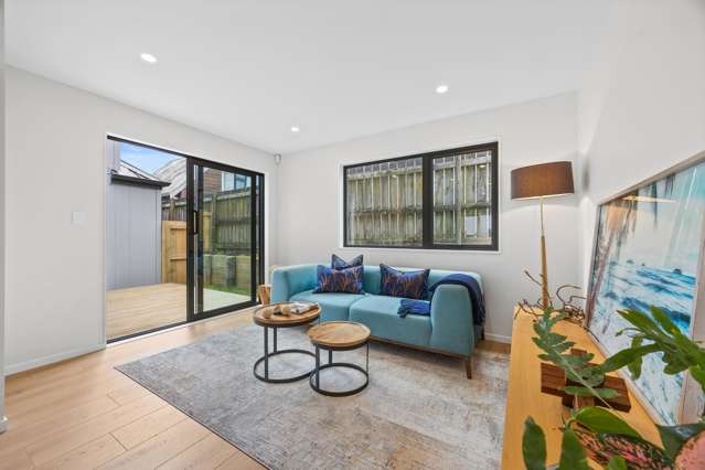 58C Fitzherbert Avenue West Harbour_2