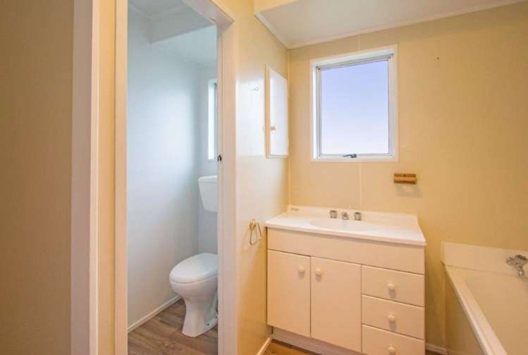 23 Churchill Crescent Featherston_12