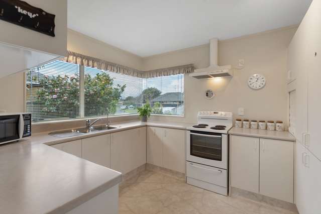 8 Beach Haven Place Paraparaumu Beach_1