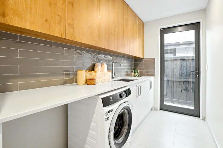 6 Kirkland Crescent Harewood_21