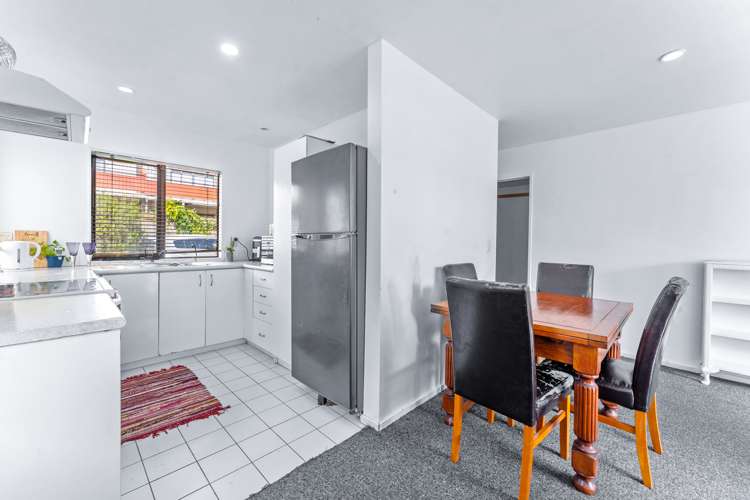 28/12 Ambrico Place New Lynn_1