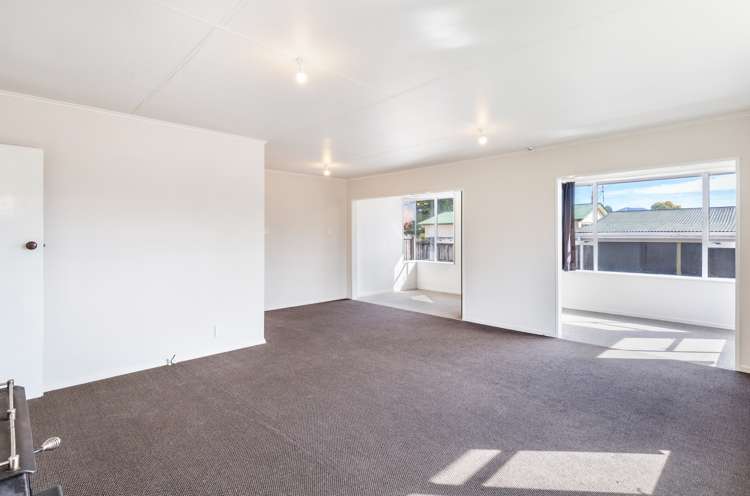 5 Mihipeka Grove Turangi_13