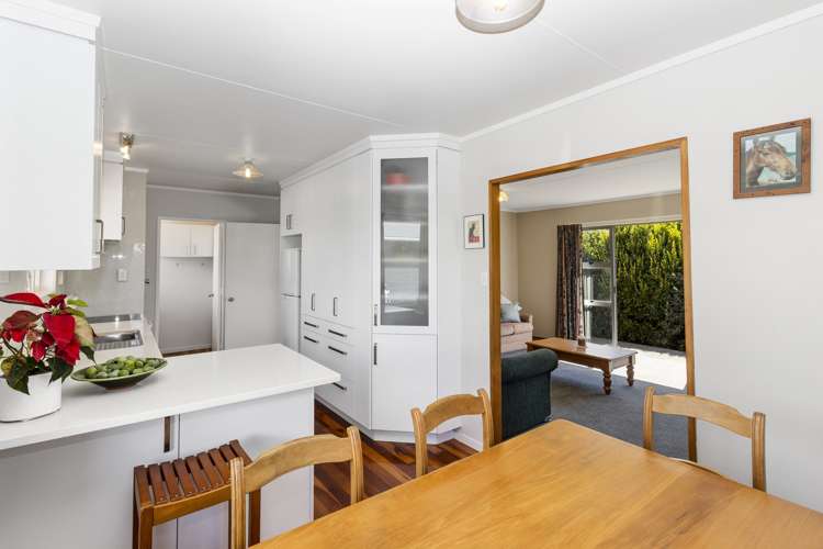 6 Margaret Place Deanwell_5