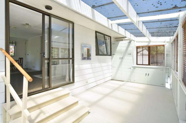 1 Mckenzie Place Waikuku Beach_12