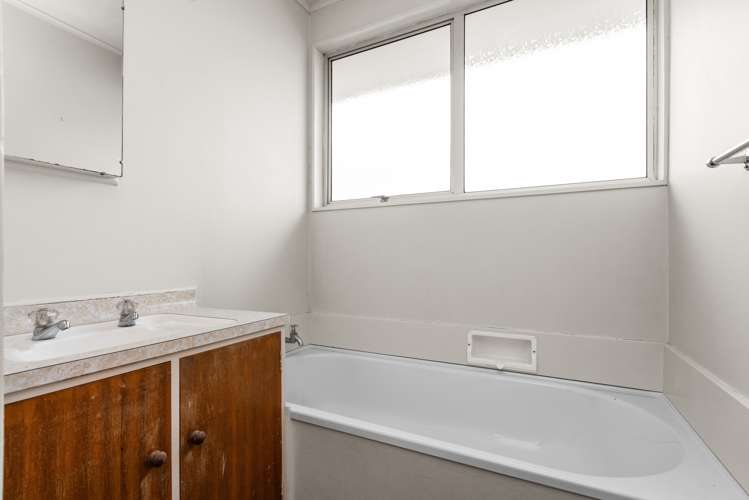 2/133 Guppy Road Taradale_6