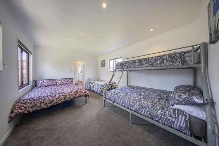 13 View Street Manapouri_17