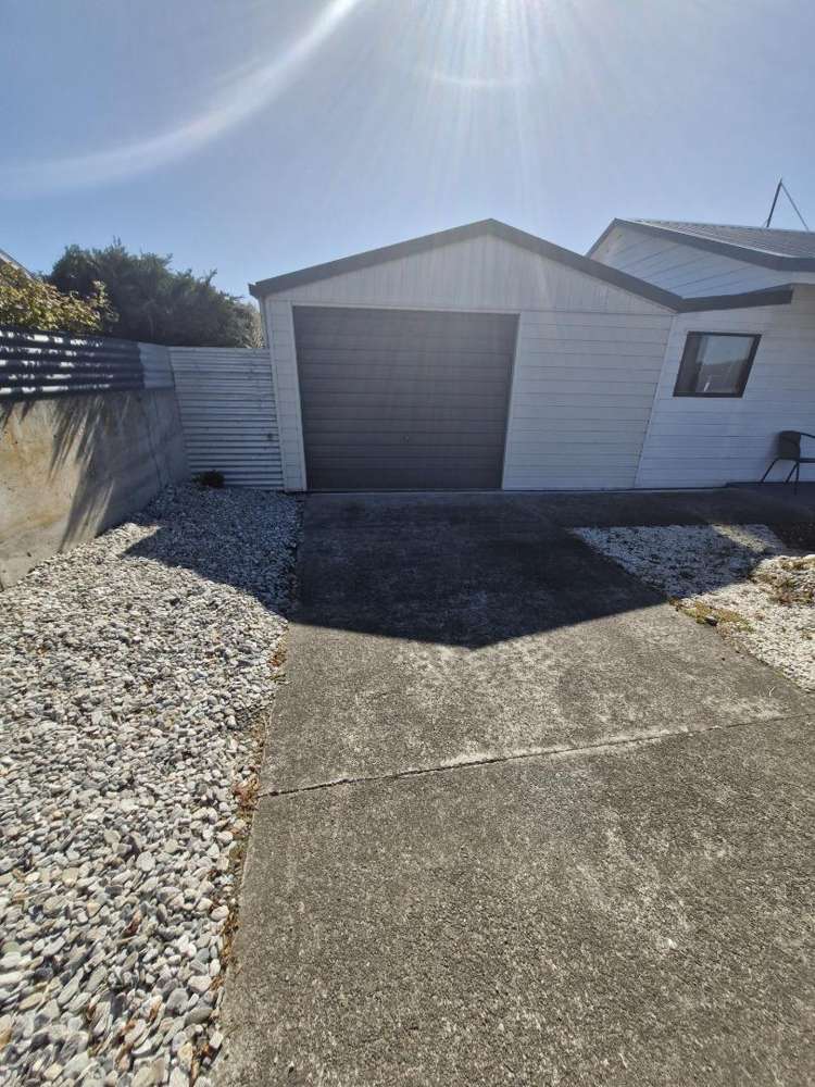 44 Leader Street Riverton_12