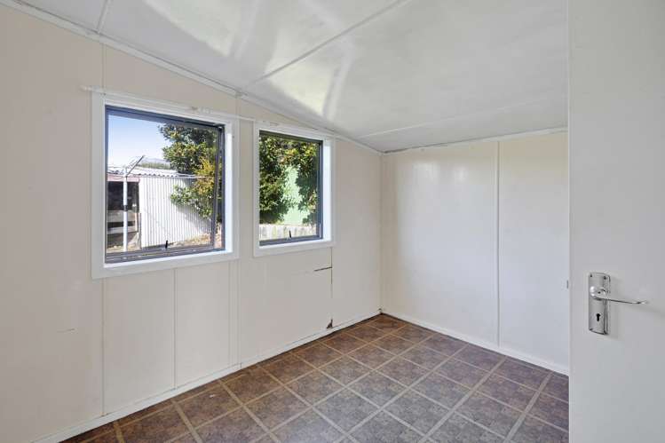 33 Kowhai Street Inglewood_17