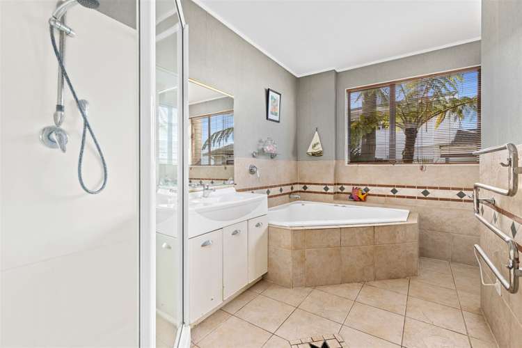 689 Beach Road Rothesay Bay_13