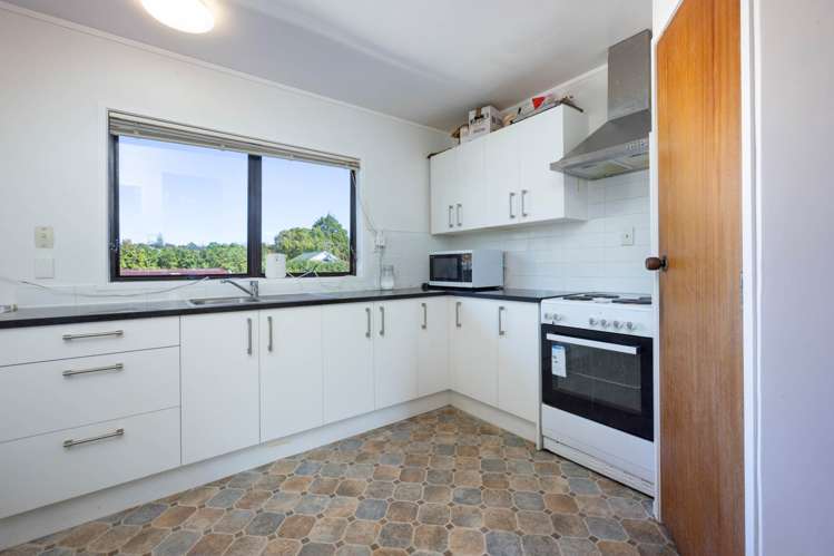 2/2 Northall Road New Lynn_4