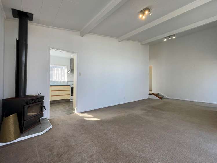 8 Malvina Place Bucklands Beach_18